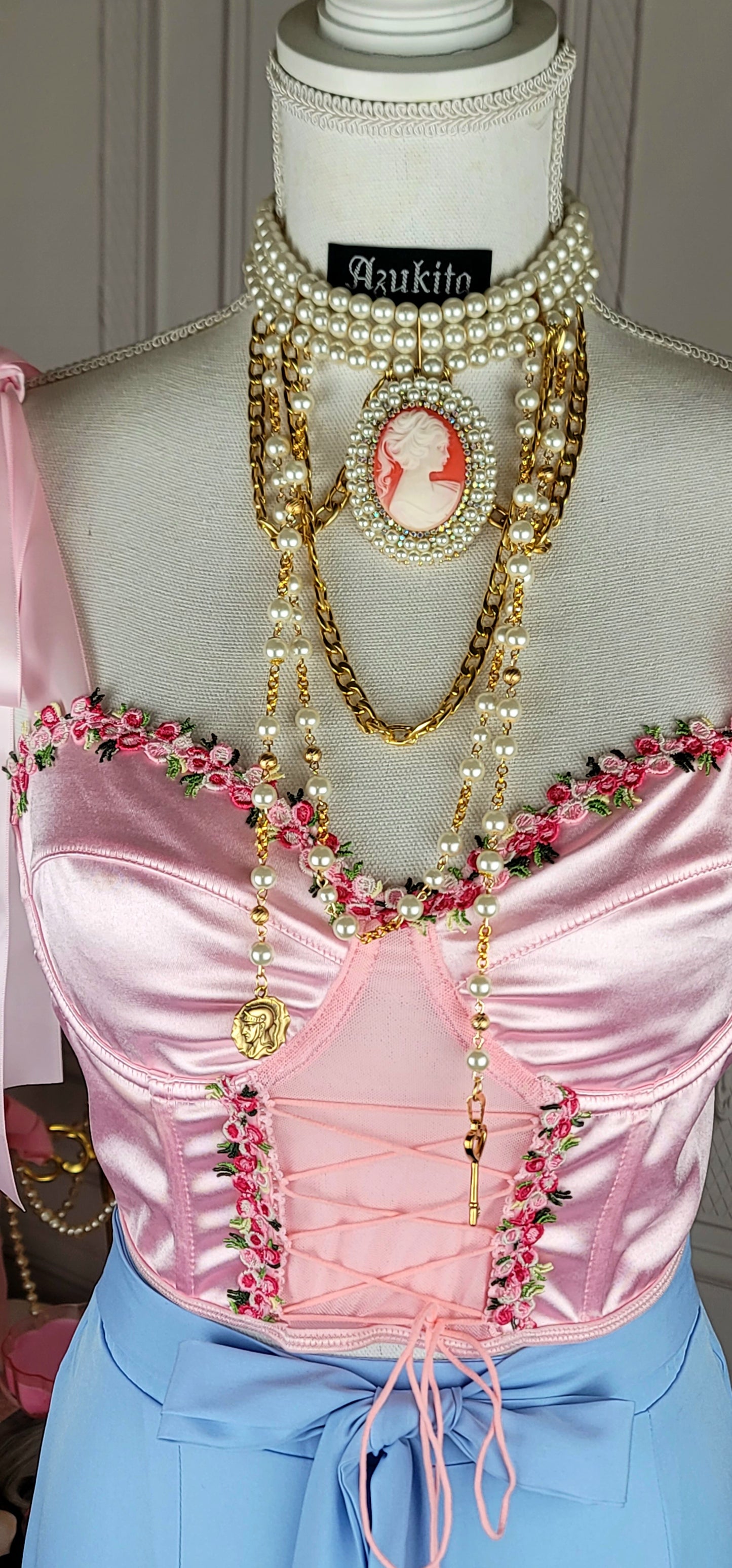 VINTAGE NECKLACE